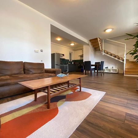 2 Bedroom 107 M2 Loft With Balcony บูดาเปสต์ ภายนอก รูปภาพ