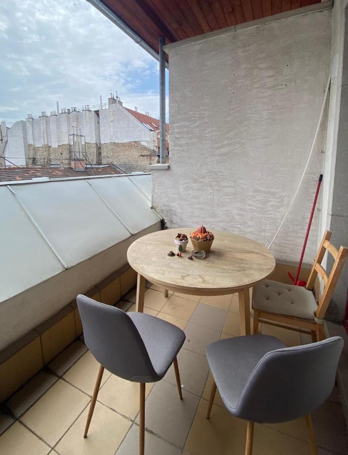 2 Bedroom 107 M2 Loft With Balcony บูดาเปสต์ ภายนอก รูปภาพ